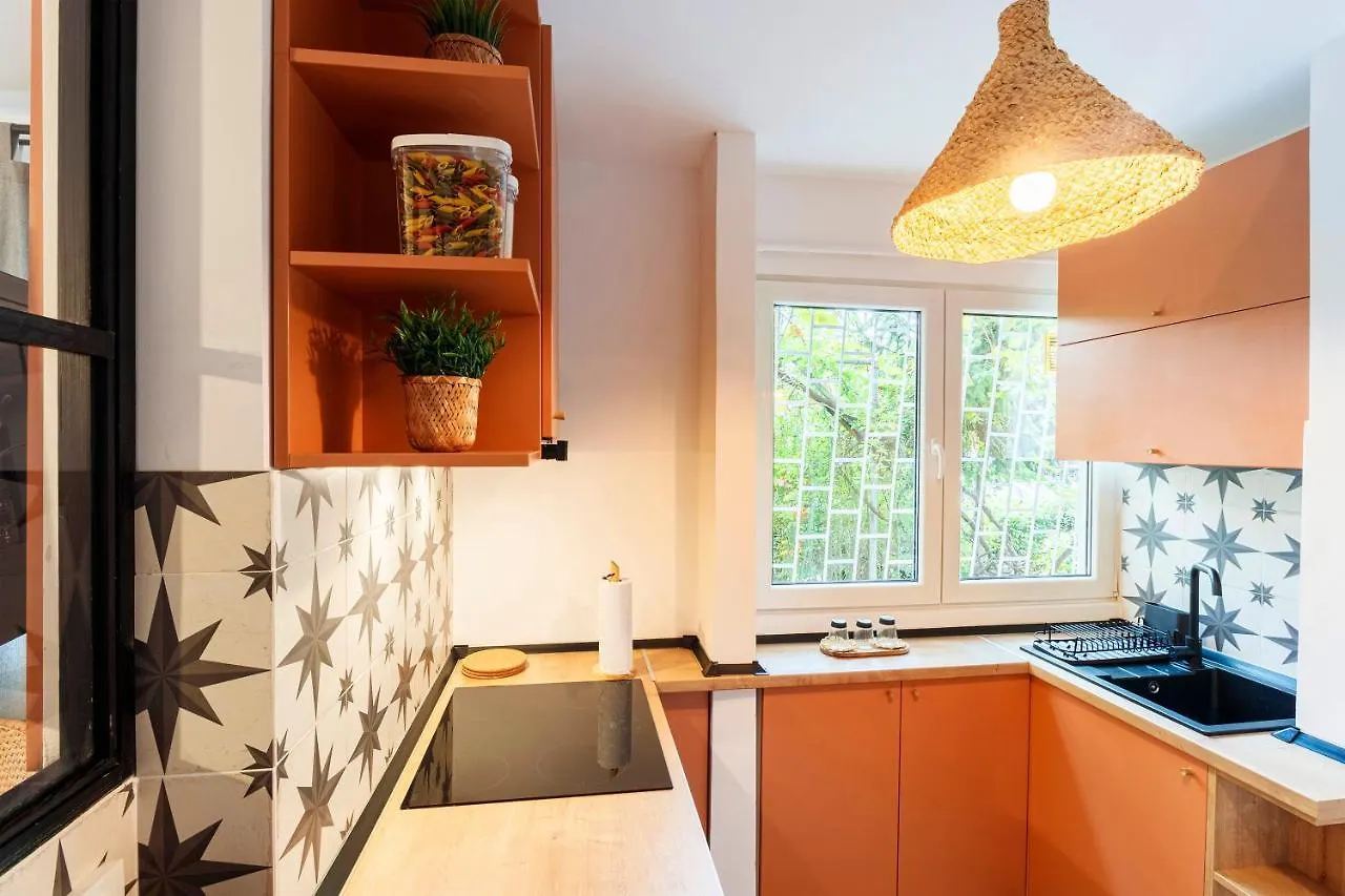Central Modern Flat Near Metro & Park Apartment Bucharest Romania