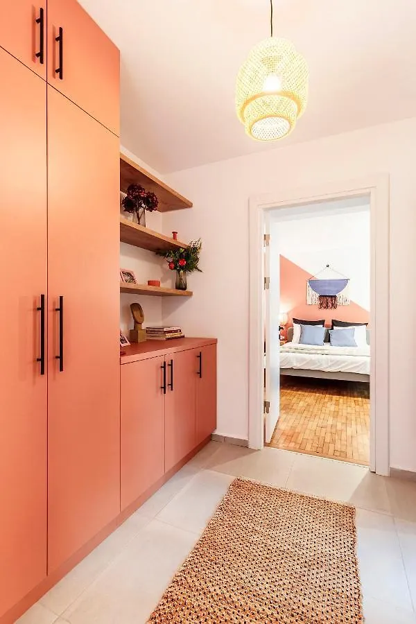 Central Modern Flat Near Metro & Park Apartment Bucharest
