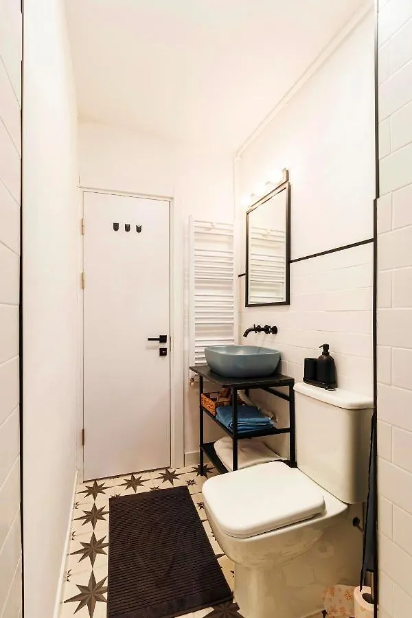 Central Modern Flat Near Metro & Park Apartment Bucharest